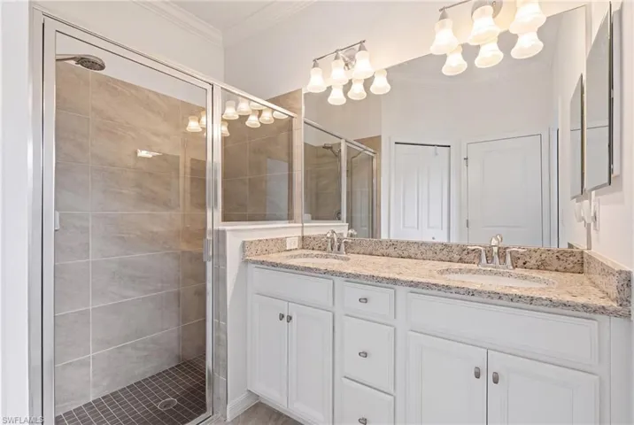 1689 Alameda Dr, Naples, Florida 34120