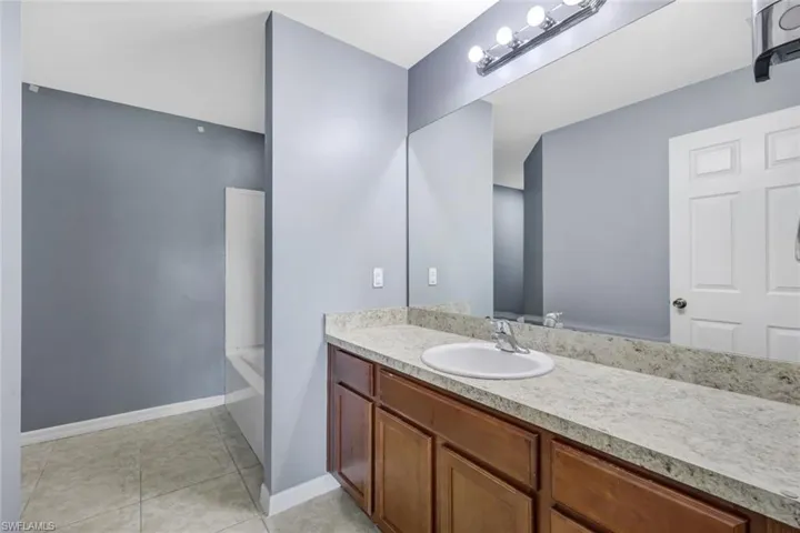 443 Shadow Lakes Dr, Lehigh Acres, Florida 33974