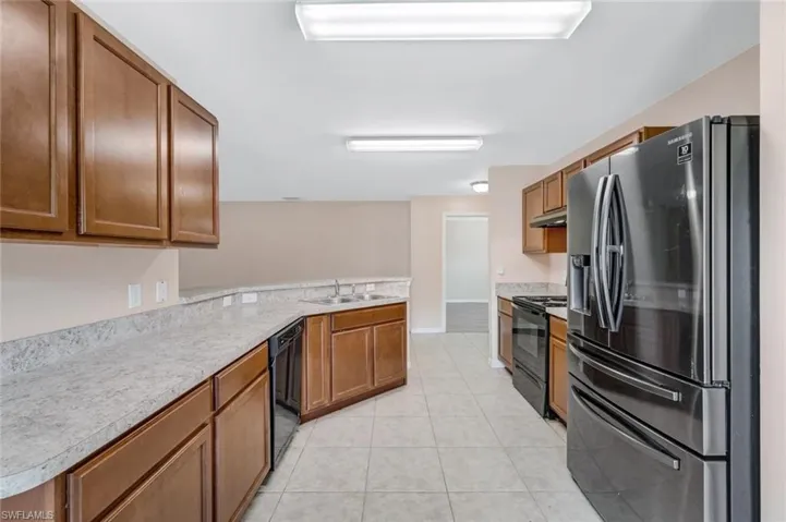443 Shadow Lakes Dr, Lehigh Acres, Florida 33974
