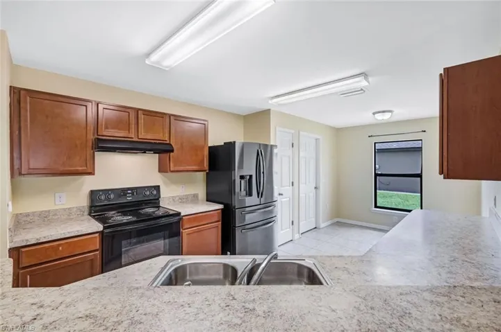 443 Shadow Lakes Dr, Lehigh Acres, Florida 33974