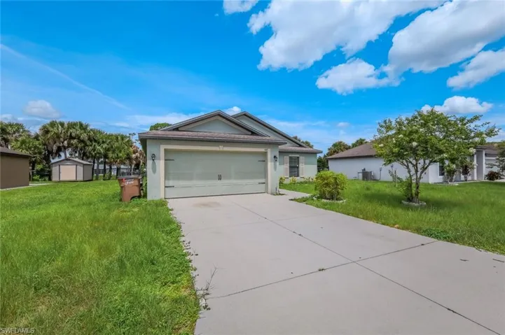 443 Shadow Lakes Dr, Lehigh Acres, Florida 33974