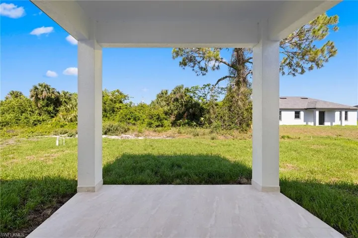328 Larose Ave, Lehigh Acres, Florida 33974