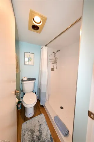 OWNER'S SUITE BATH