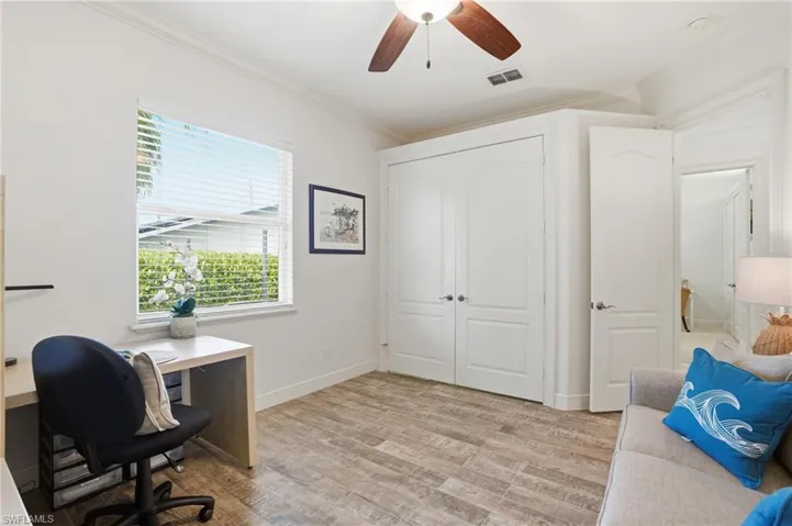 326 Cypress Way W, Naples, Florida 34110