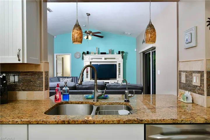 Pass thru from kitchen to livingroom.