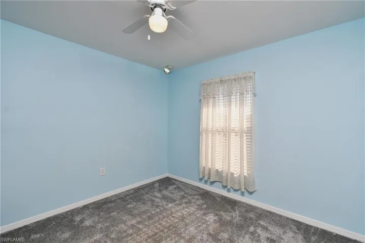 Guest bedroom.