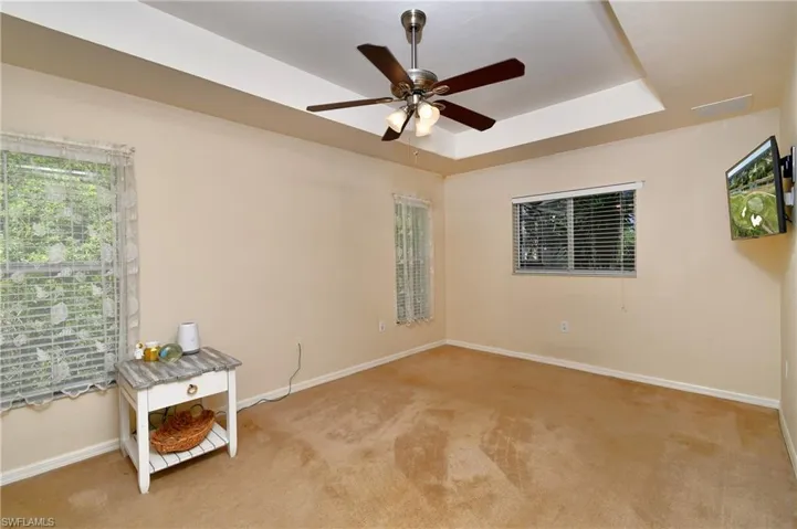 Guest bedroom.