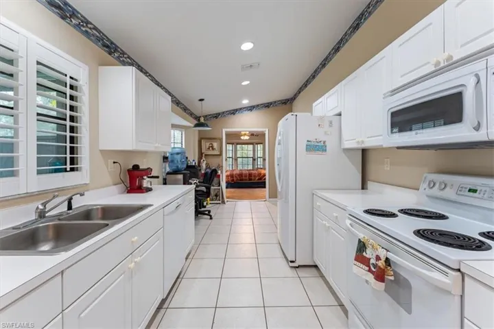 2905 10th Ave Se, Naples, Florida 34117