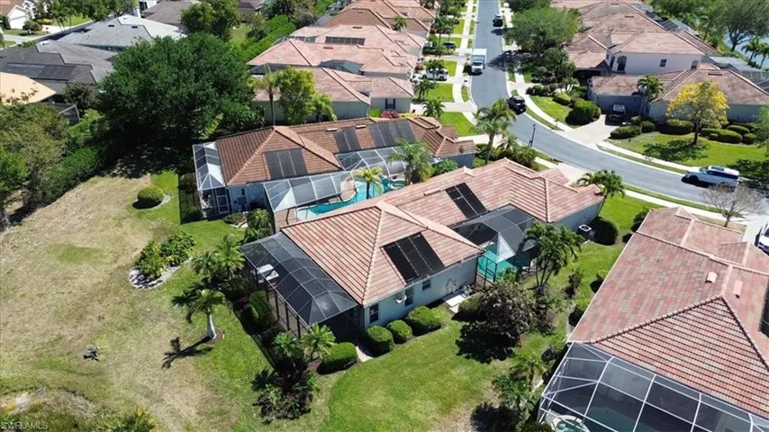3351  Sandpiper  WAY, Naples, FL 34109