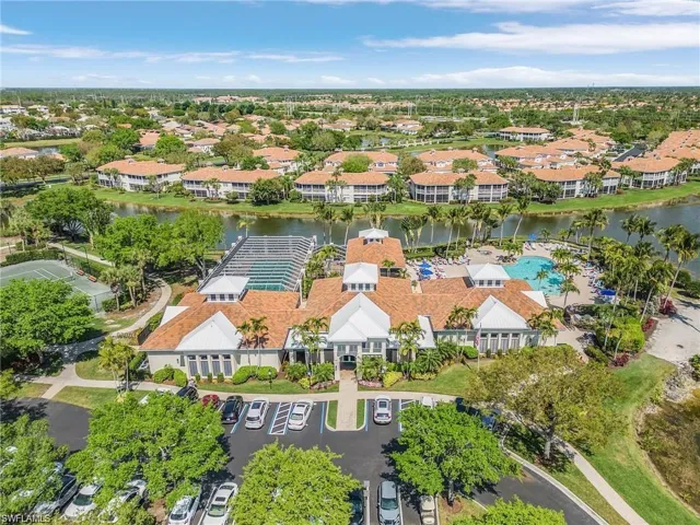 3351  Sandpiper  WAY, Naples, FL 34109