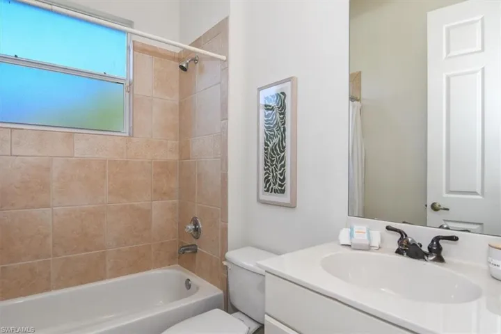 3351  Sandpiper  WAY, Naples, FL 34109