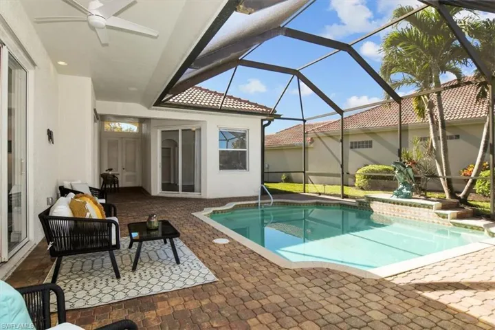 3351  Sandpiper  WAY, Naples, FL 34109