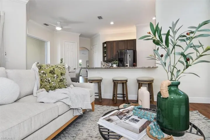3351  Sandpiper  WAY, Naples, FL 34109