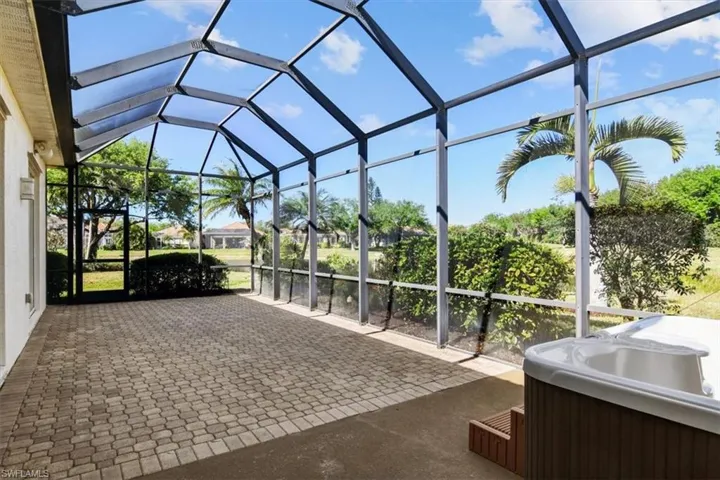3351  Sandpiper  WAY, Naples, FL 34109