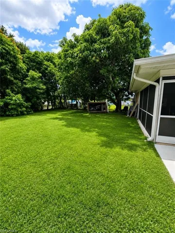 2124 41st Ter Sw, Naples, Florida 34116