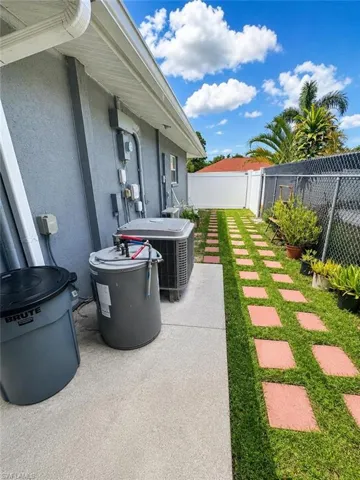 2124 41st Ter Sw, Naples, Florida 34116