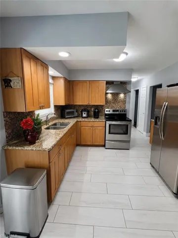 2124 41st Ter Sw, Naples, Florida 34116