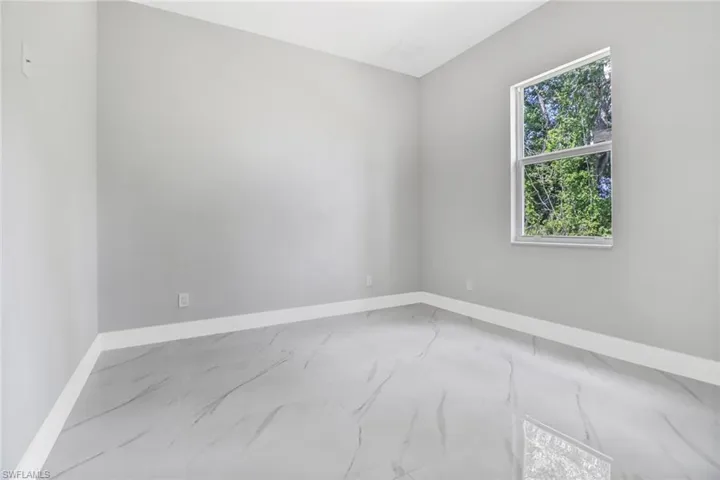 2816  2nd SW ST, Lehigh Acres, FL 33976