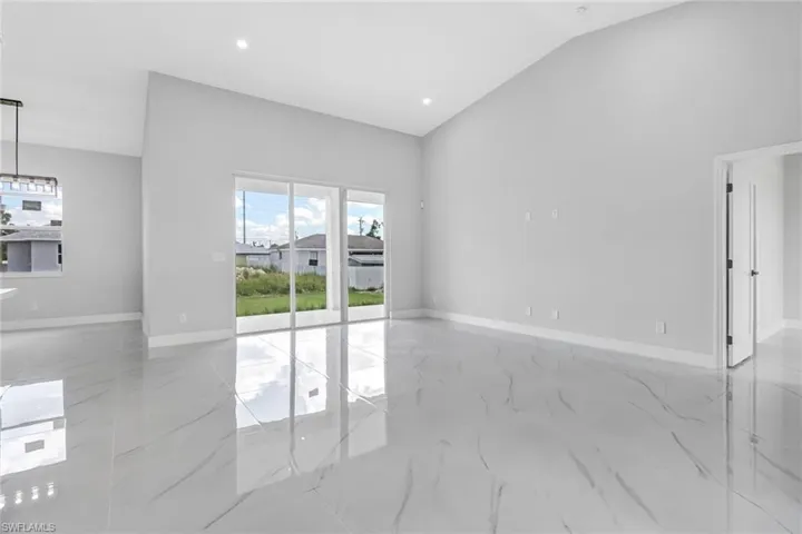 2816  2nd SW ST, Lehigh Acres, FL 33976