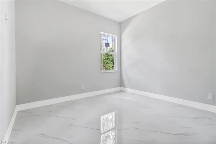 2816  2nd SW ST, Lehigh Acres, FL 33976