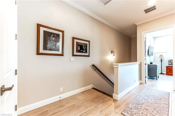 Large landing area on 3rd floor.