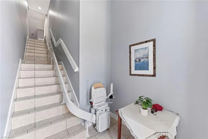 6835  Huntington Lakes  CIR, Naples, FL 34119