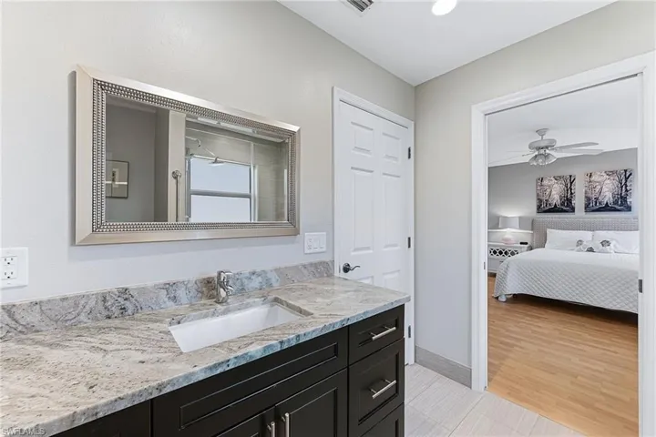 6835  Huntington Lakes  CIR, Naples, FL 34119