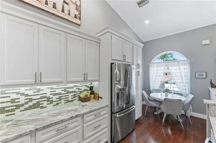 6835  Huntington Lakes  CIR, Naples, FL 34119