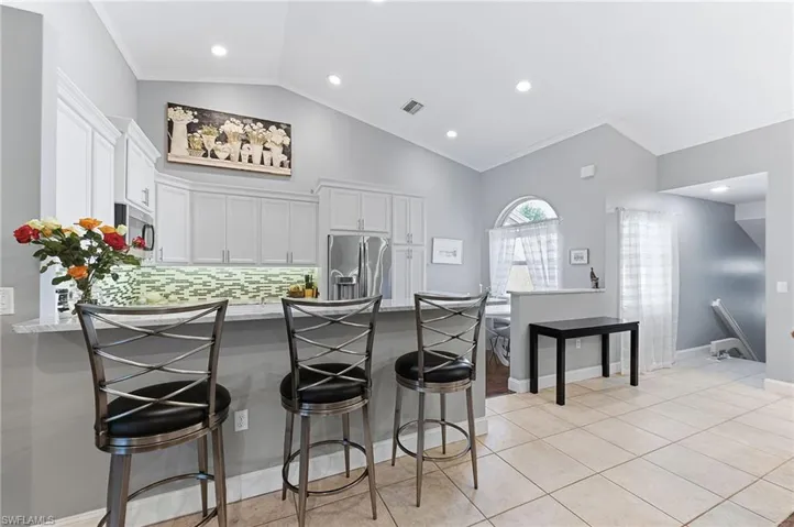 6835  Huntington Lakes  CIR, Naples, FL 34119