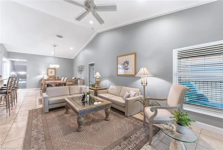 6835  Huntington Lakes  CIR, Naples, FL 34119