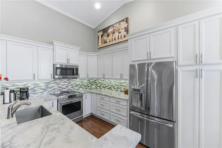 6835  Huntington Lakes  CIR, Naples, FL 34119
