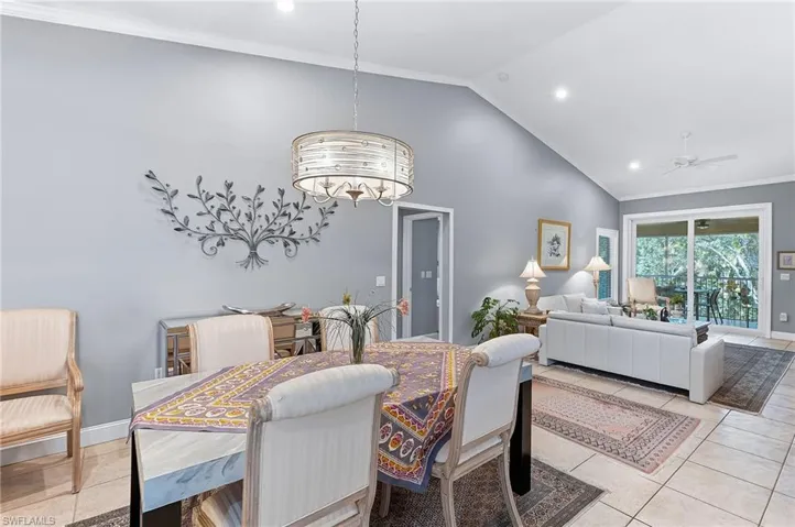 6835  Huntington Lakes  CIR, Naples, FL 34119
