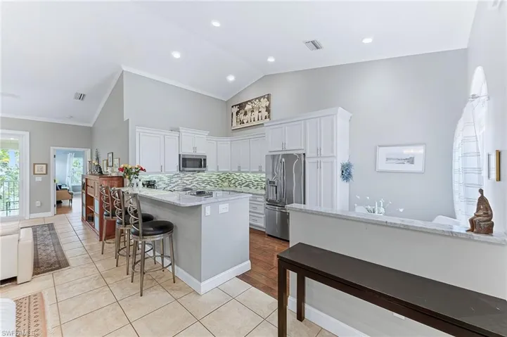 6835  Huntington Lakes  CIR, Naples, FL 34119