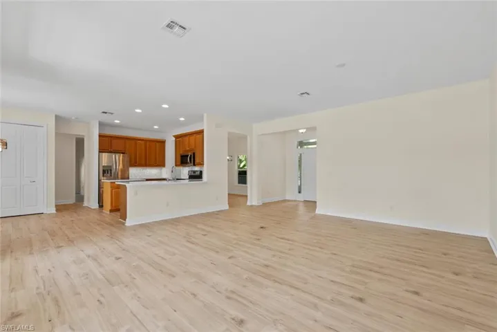 15555  Caloosa Creek  CIR, Fort Myers, FL 33908