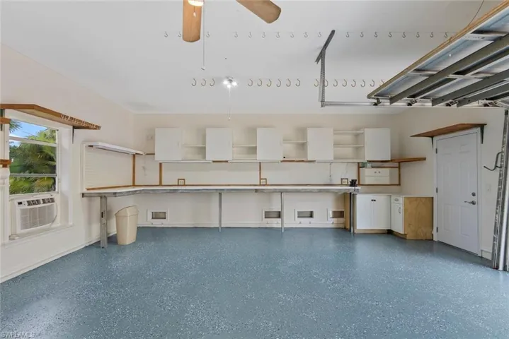 15555  Caloosa Creek  CIR, Fort Myers, FL 33908