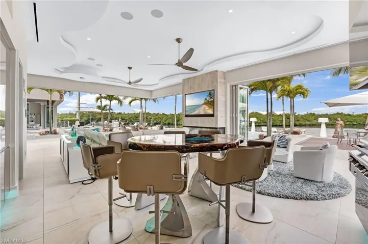 103 Montrose Dr, Fort Myers, Florida 33919