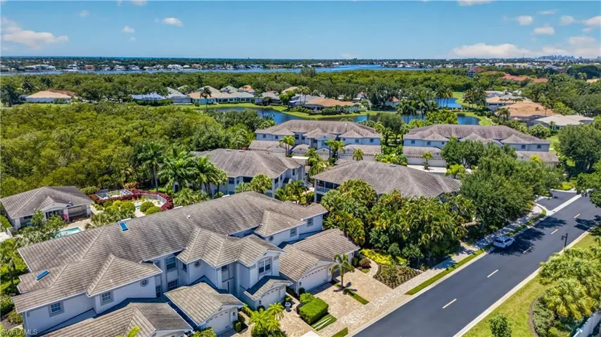 5035 Yacht Harbor Dr 103, Naples, Florida 34112