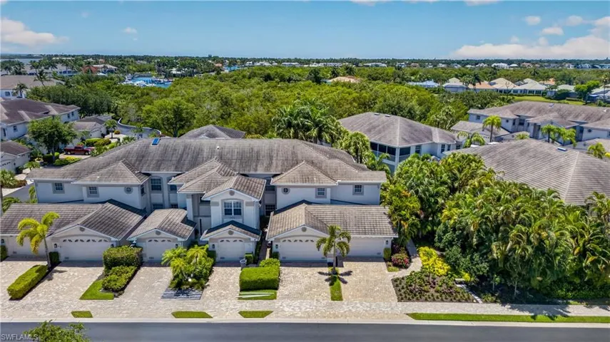 5035 Yacht Harbor Dr 103, Naples, Florida 34112