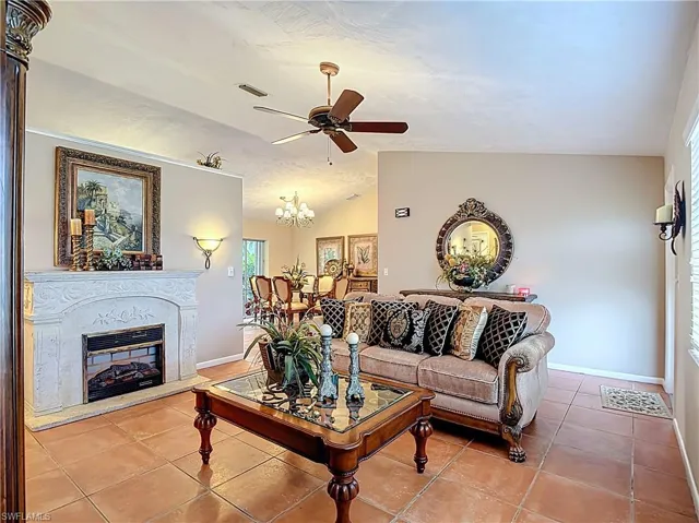 1405 Sw 5th Pl, Cape Coral, Florida 33991