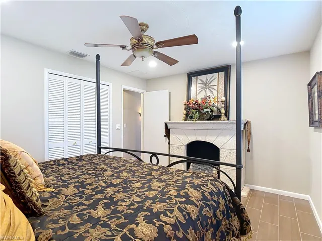 1405 Sw 5th Pl, Cape Coral, Florida 33991