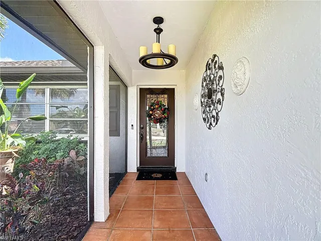 1405 Sw 5th Pl, Cape Coral, Florida 33991