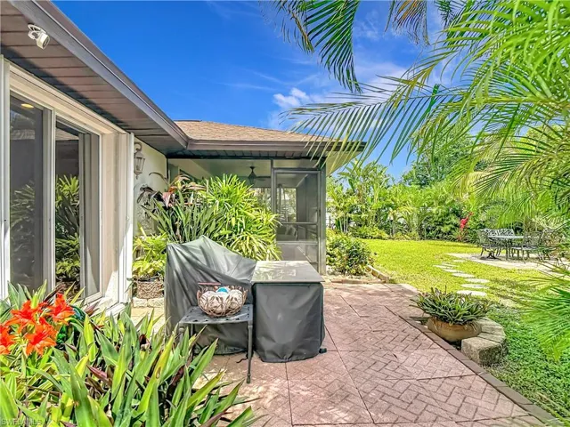 1405 Sw 5th Pl, Cape Coral, Florida 33991