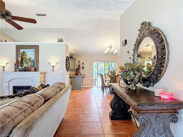 1405 Sw 5th Pl, Cape Coral, Florida 33991