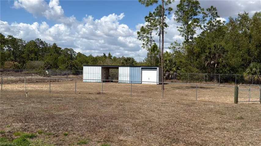 Horse shed, with storage