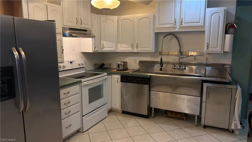 3951  2nd SE AVE, Naples, FL 34117