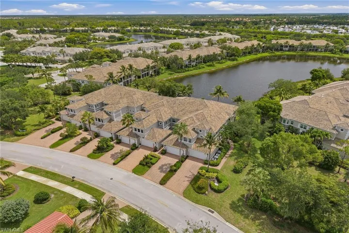 9270 Campanile Cir 19204, Naples, Florida 34114
