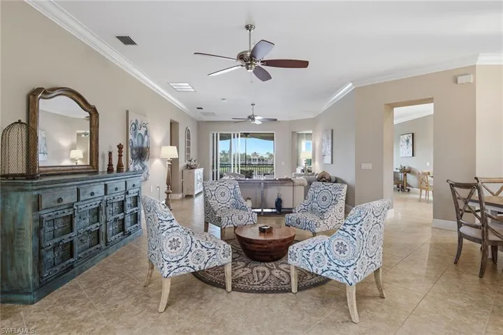 9270 Campanile Cir 19204, Naples, Florida 34114