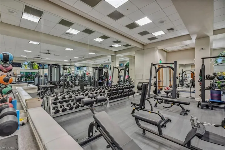 9270 Campanile Cir 19204, Naples, Florida 34114