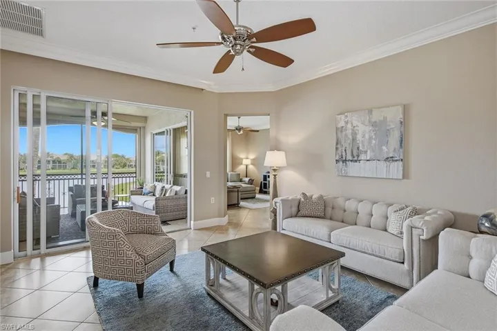 9270 Campanile Cir 19204, Naples, Florida 34114