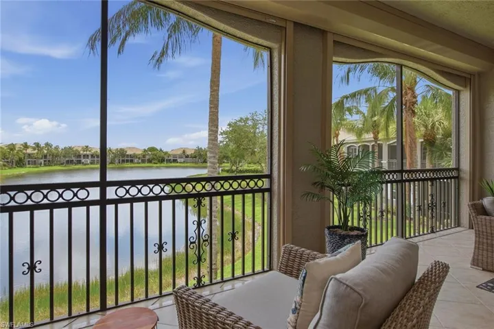 9270 Campanile Cir 19204, Naples, Florida 34114